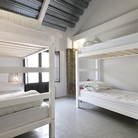Lemon Rock Hostel-3